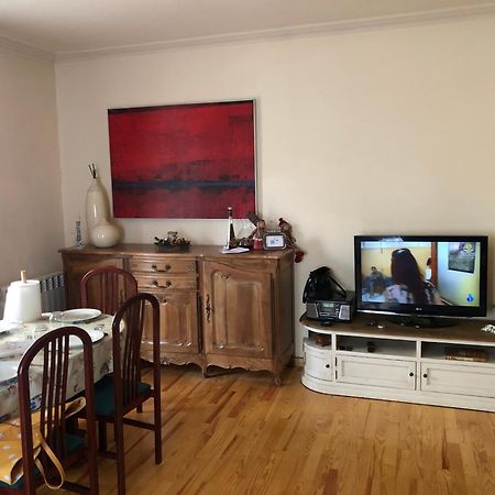 Maison Biscuit. Apartament A La Placa De La Vila 캄프로돈 외부 사진