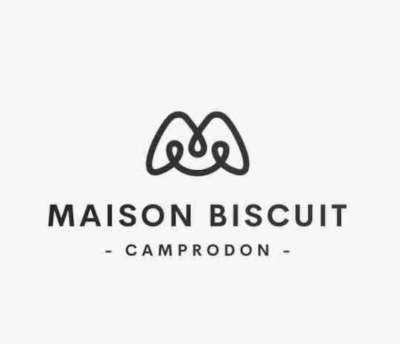 Maison Biscuit. Apartament A La Placa De La Vila 캄프로돈 외부 사진