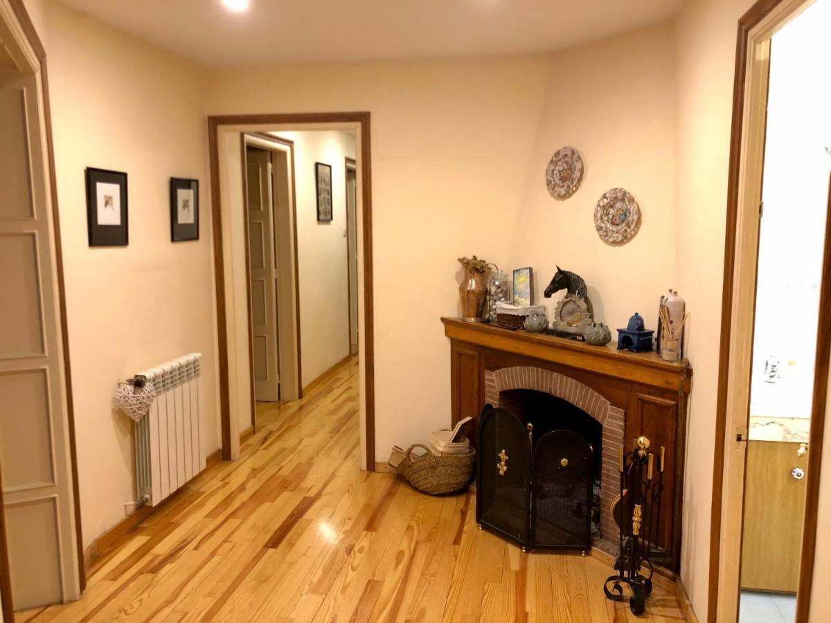 Maison Biscuit. Apartament A La Placa De La Vila 캄프로돈 외부 사진