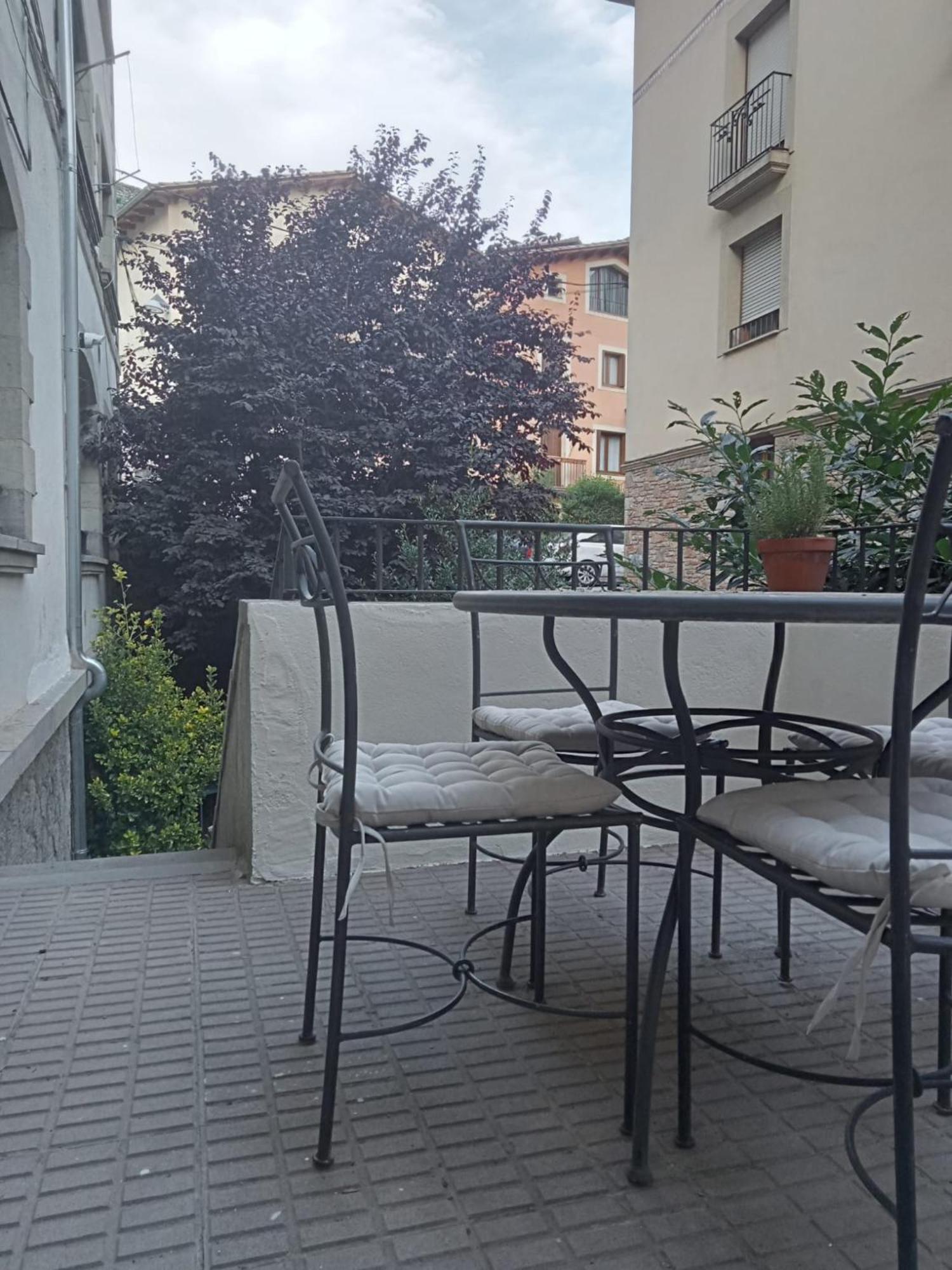 Maison Biscuit. Apartament A La Placa De La Vila 캄프로돈 외부 사진