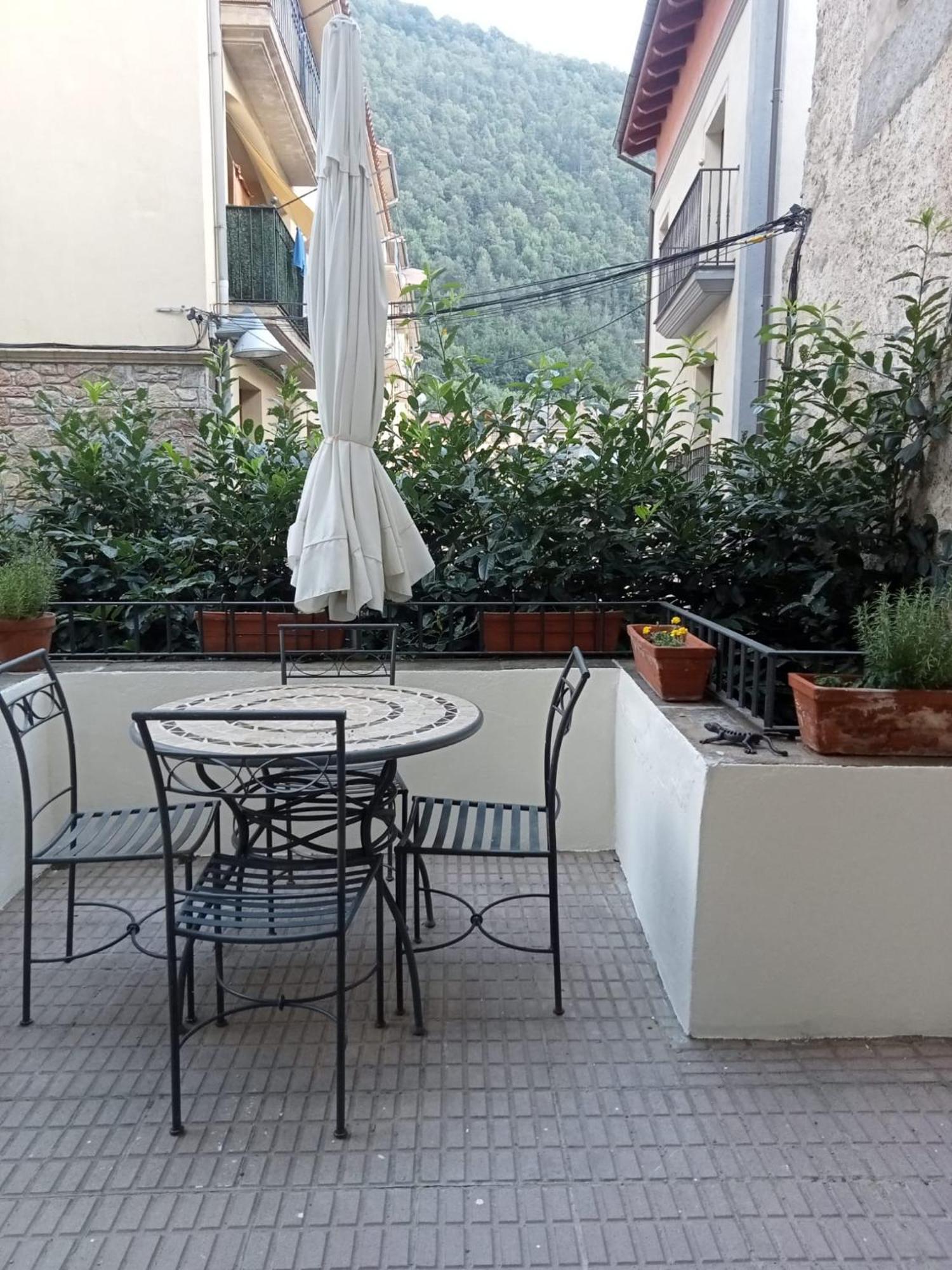 Maison Biscuit. Apartament A La Placa De La Vila 캄프로돈 외부 사진