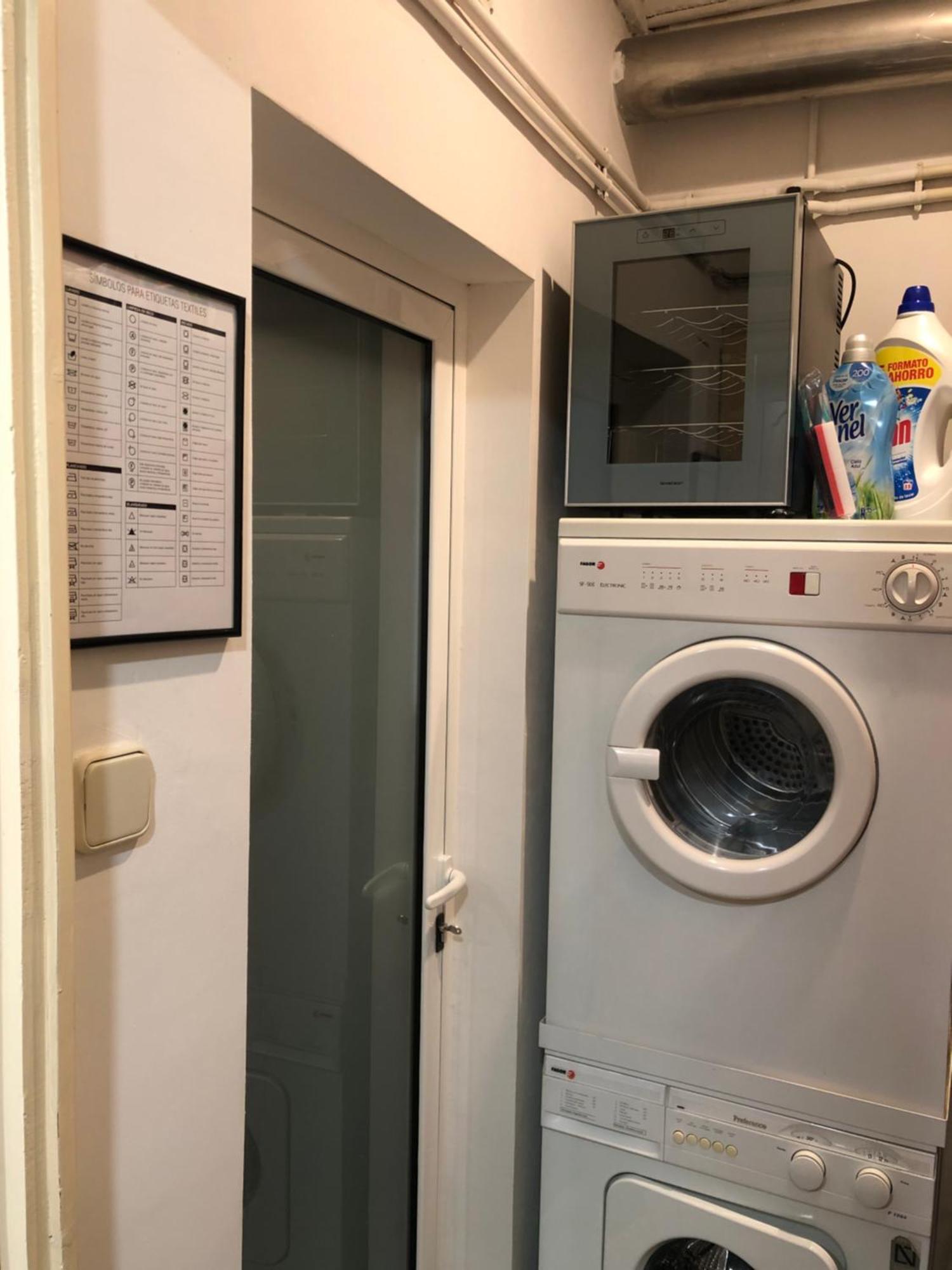 Maison Biscuit. Apartament A La Placa De La Vila 캄프로돈 외부 사진